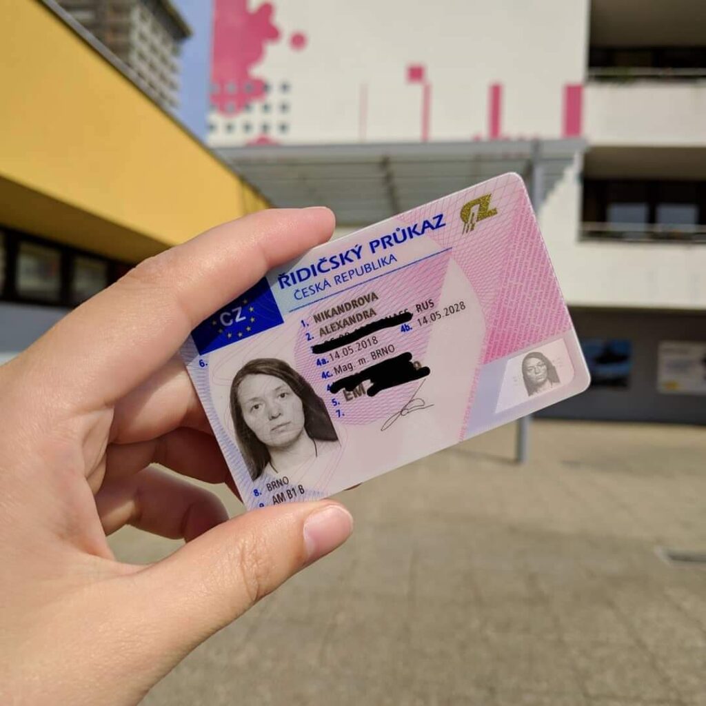 Dá se koupit řidičský průkaz